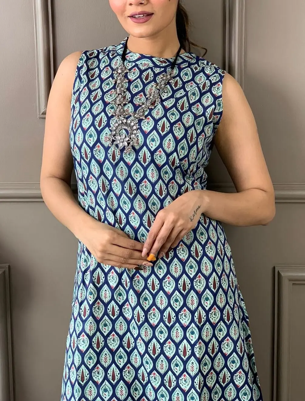 Buy Indigo Print Cotton Sleeveless Kurti Set Online in India | Indigo  dress, Silk kurti designs, Dress indian style